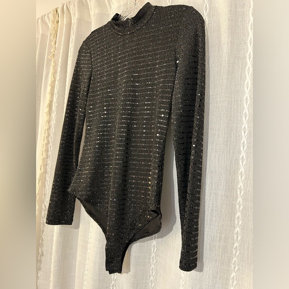 Iris, shimmering body suit with snap crotch and mock turtleneck. Sz M - Picture 4 of 12